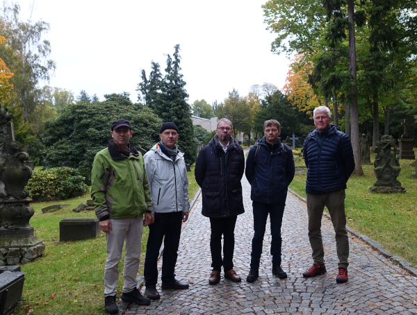 Oktober 2021: Fraktionssitzung auf Friedhof